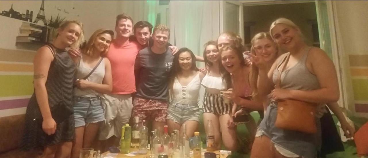 Budapest Party Hostel At Udvarom Экстерьер фото